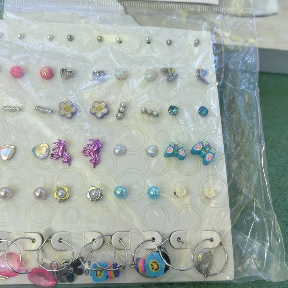 NWT Wonder Nation 30 pc Colorful Silver Pierced Earrings Set Floral Emoji Heart